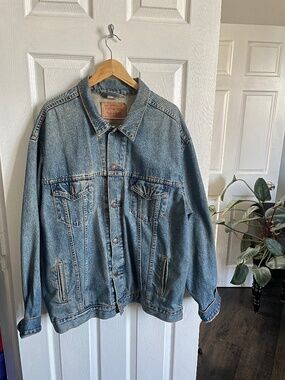 Vintage Levi’s Denim Jacket